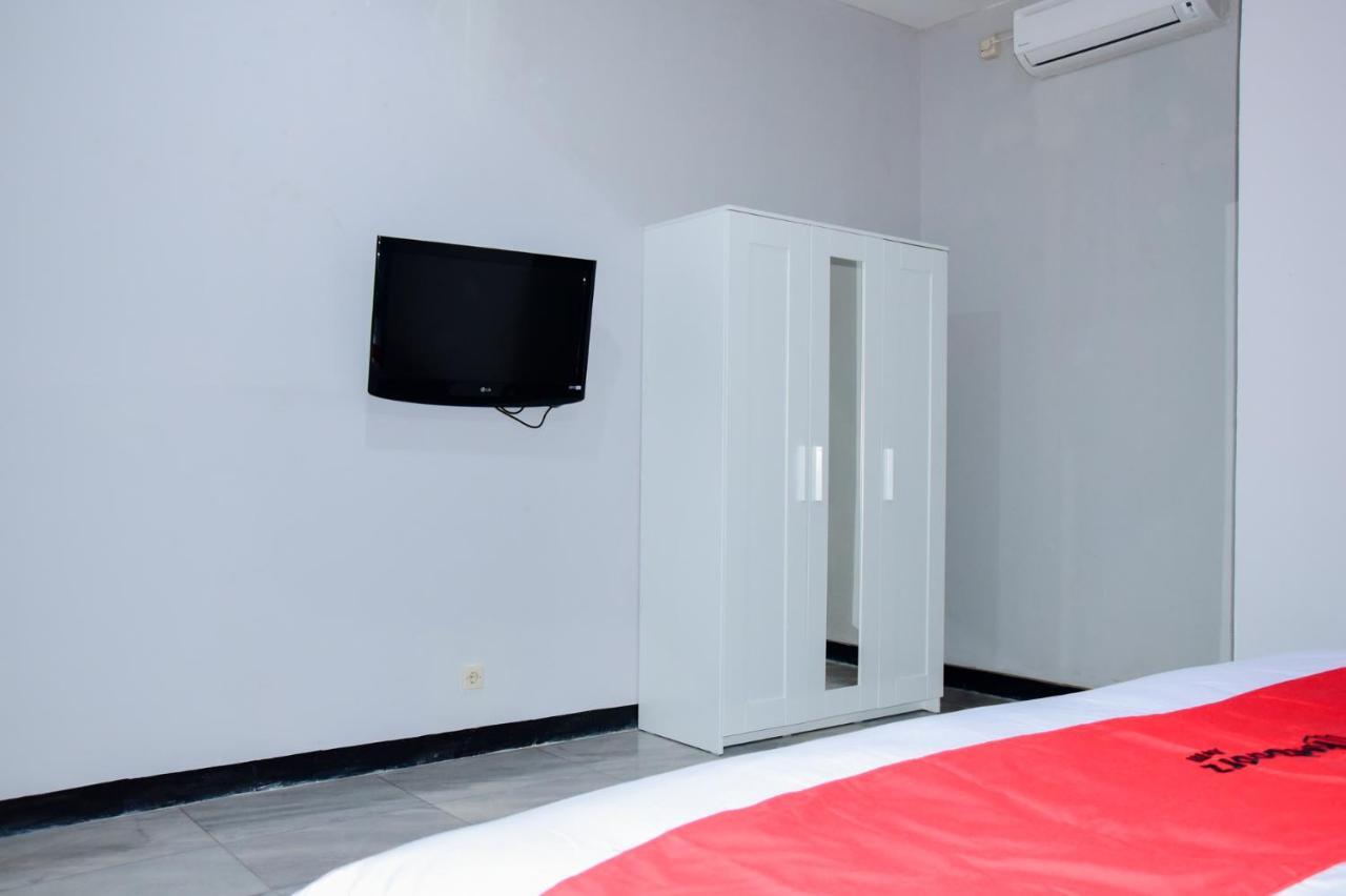 Reddoorz Near Mall Kelapa Gading Rumah tetamu