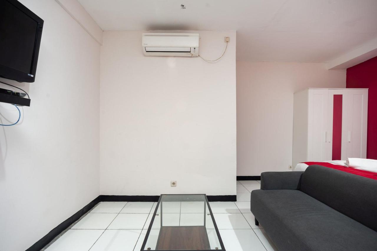 Rumah tetamu Reddoorz Near Mall Kelapa Gading Jakarta