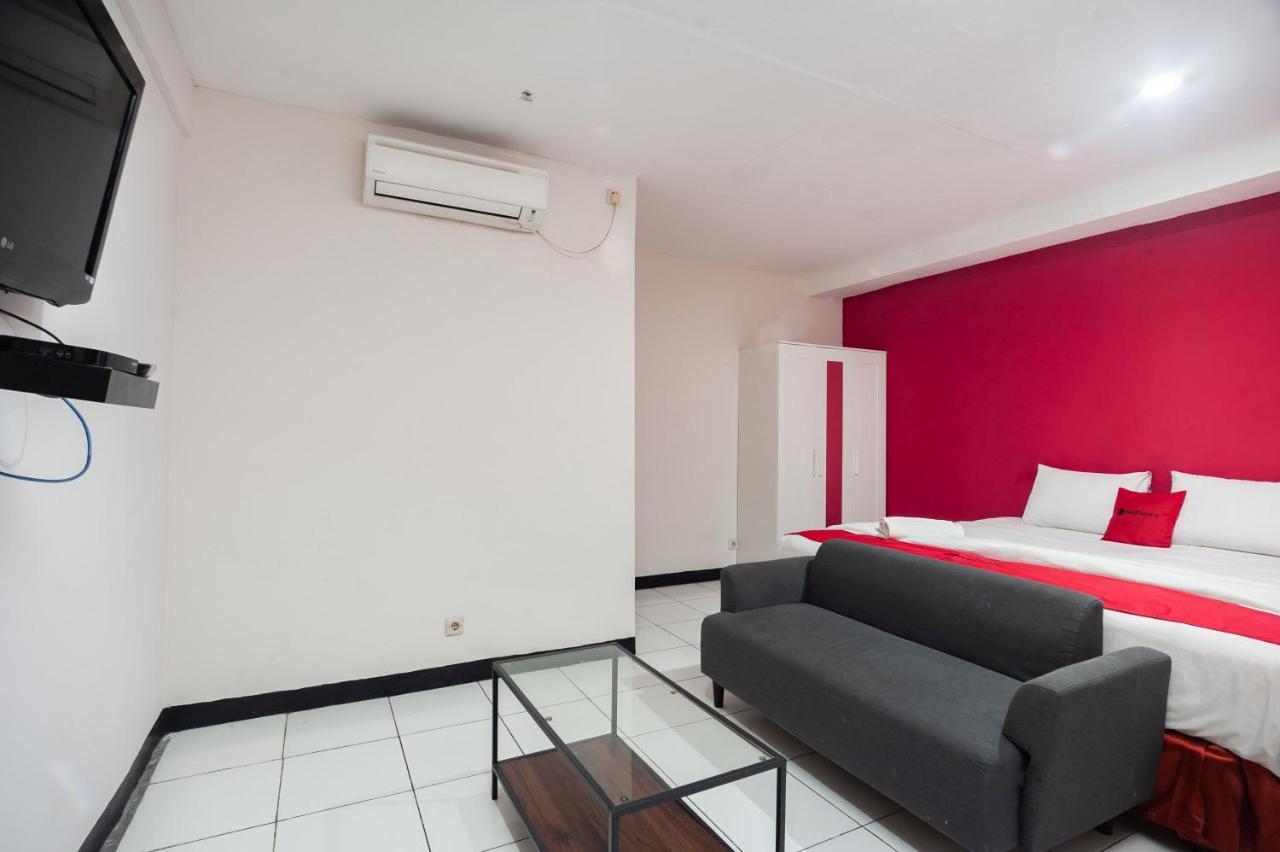 Reddoorz Near Mall Kelapa Gading Rumah tetamu