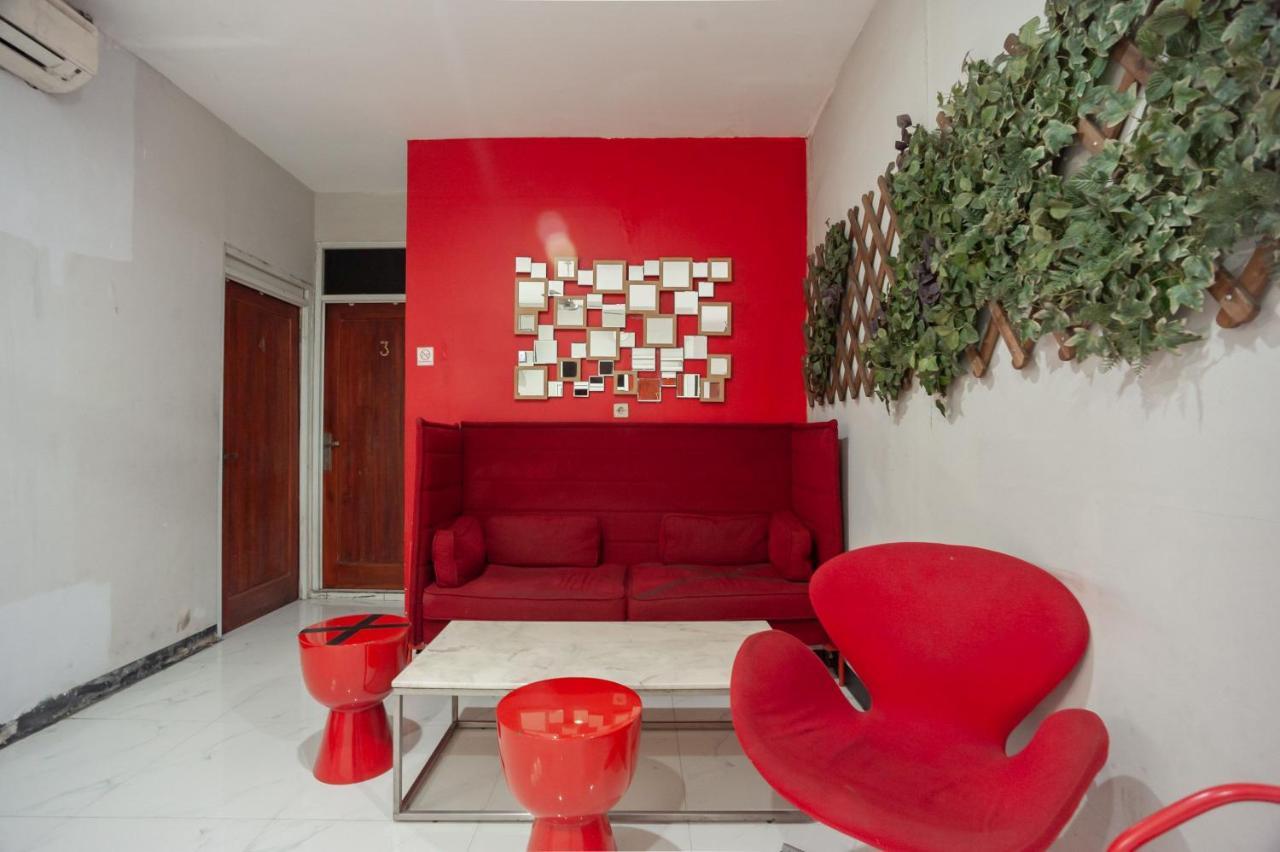 Rumah tetamu Reddoorz Near Mall Kelapa Gading 3*