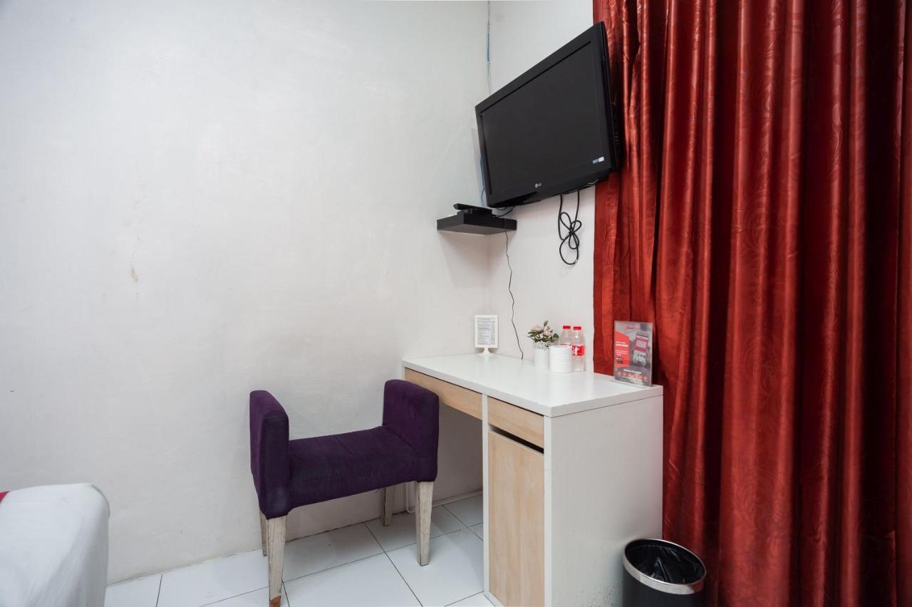 Rumah tetamu Reddoorz Near Mall Kelapa Gading 3*
