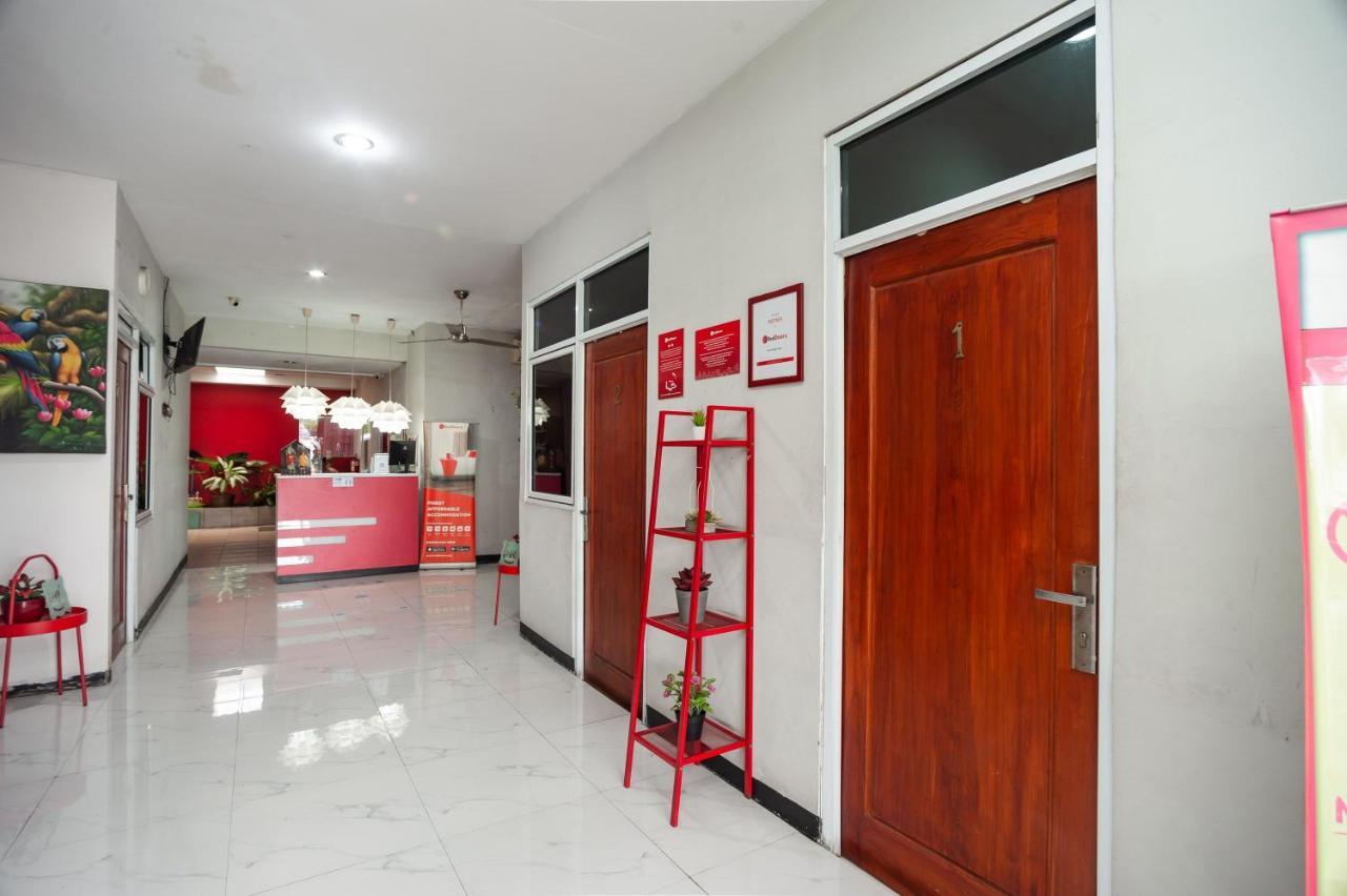 Rumah tetamu Reddoorz Near Mall Kelapa Gading 3*