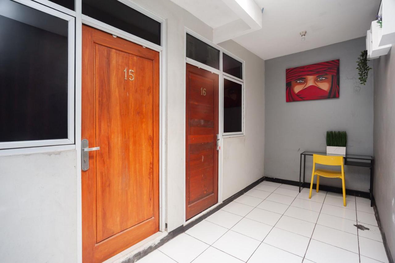 Reddoorz Near Mall Kelapa Gading Rumah tetamu